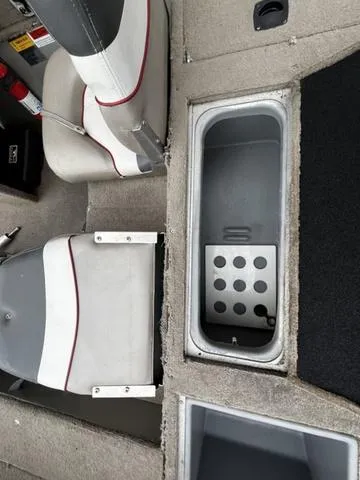 Slide: The Image of Tracker Pro Angler V16 2003 - 20