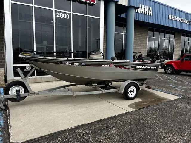 Slide: The Image of Tracker Pro Angler V16 2003 - 3