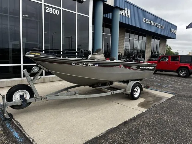 Slide: The Image of Tracker Pro Angler V16 2003 - 4