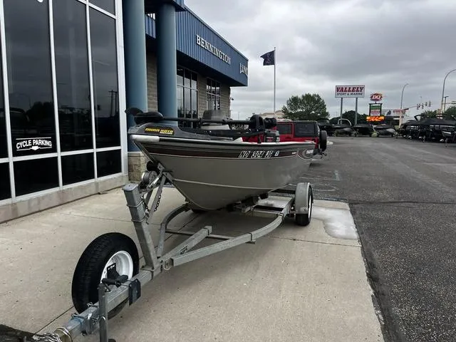 Slide: The Image of Tracker Pro Angler V16 2003 - 6