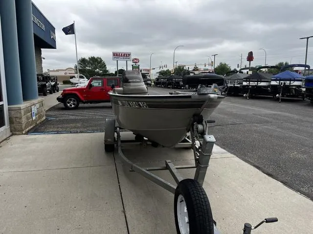 Slide: The Image of Tracker Pro Angler V16 2003 - 8