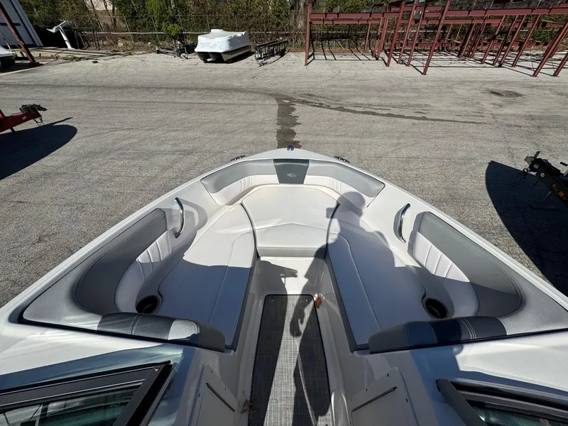 Slide: The Image of 2020 Chaparral 19 SSi OB boat interior with spacious seating and modern design. - 14