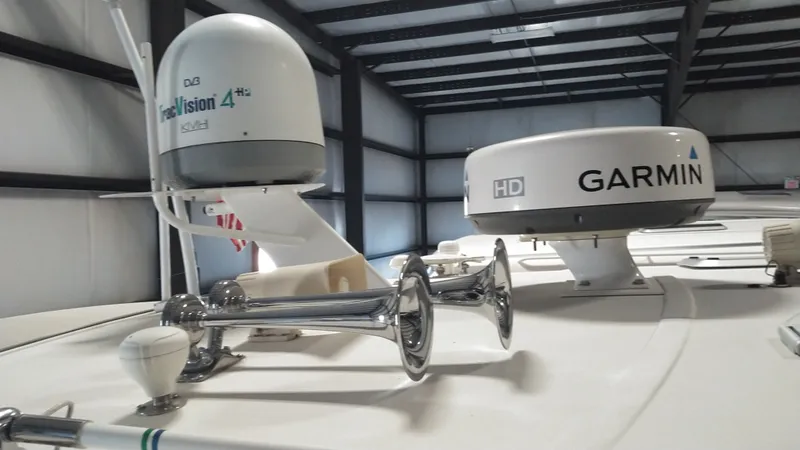 Slide: The Image of Tiara Yachts 4400 Sovran 2005 with Garmin and TracVision equipment on deck. - 10