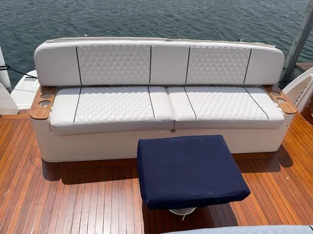 Slide: The Image of Tiara 4400 Sovran 2005 - 50