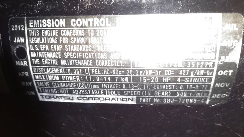 Slide: The Image of Tiara 4400 Sovran 2005 - 60