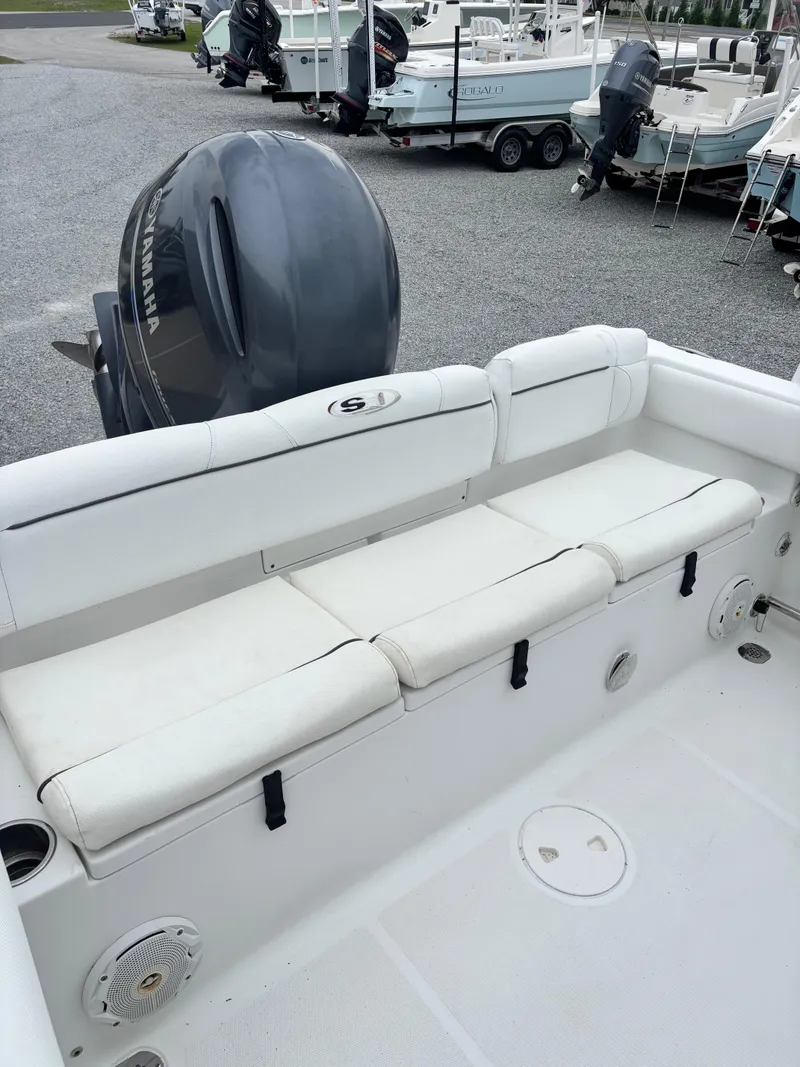 Slide: The Image of Sea Hunt Ultra 225 2016 - 6