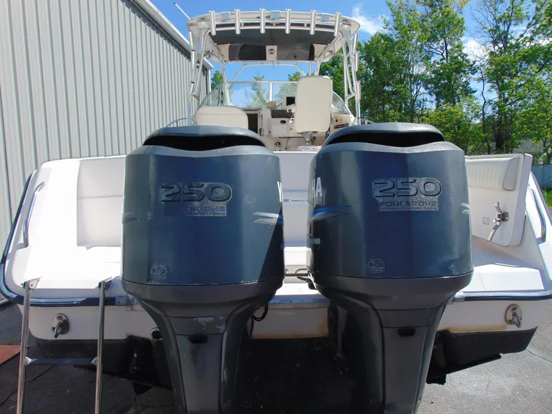 Slide: The Image of 2002 Grady-White 30 Marlin WA boat with twin Yamaha 250 engines. - 4