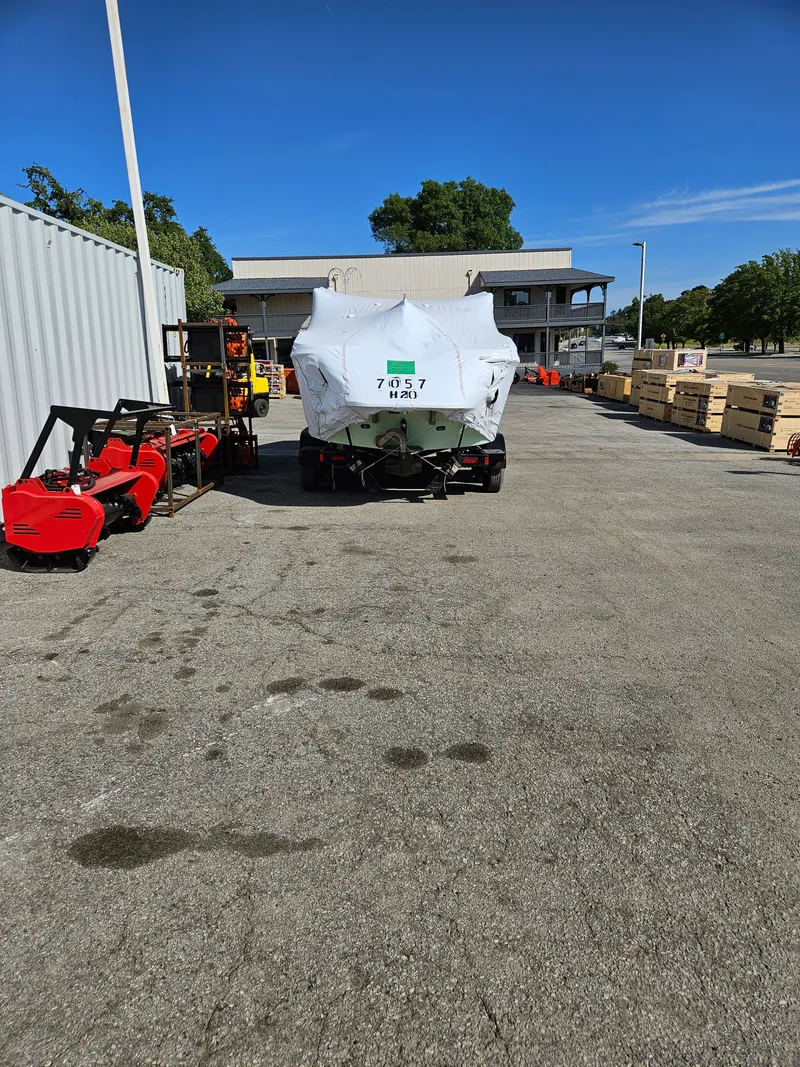 Slide: The Image of Heyday Wake Boats H20 2023 - 12