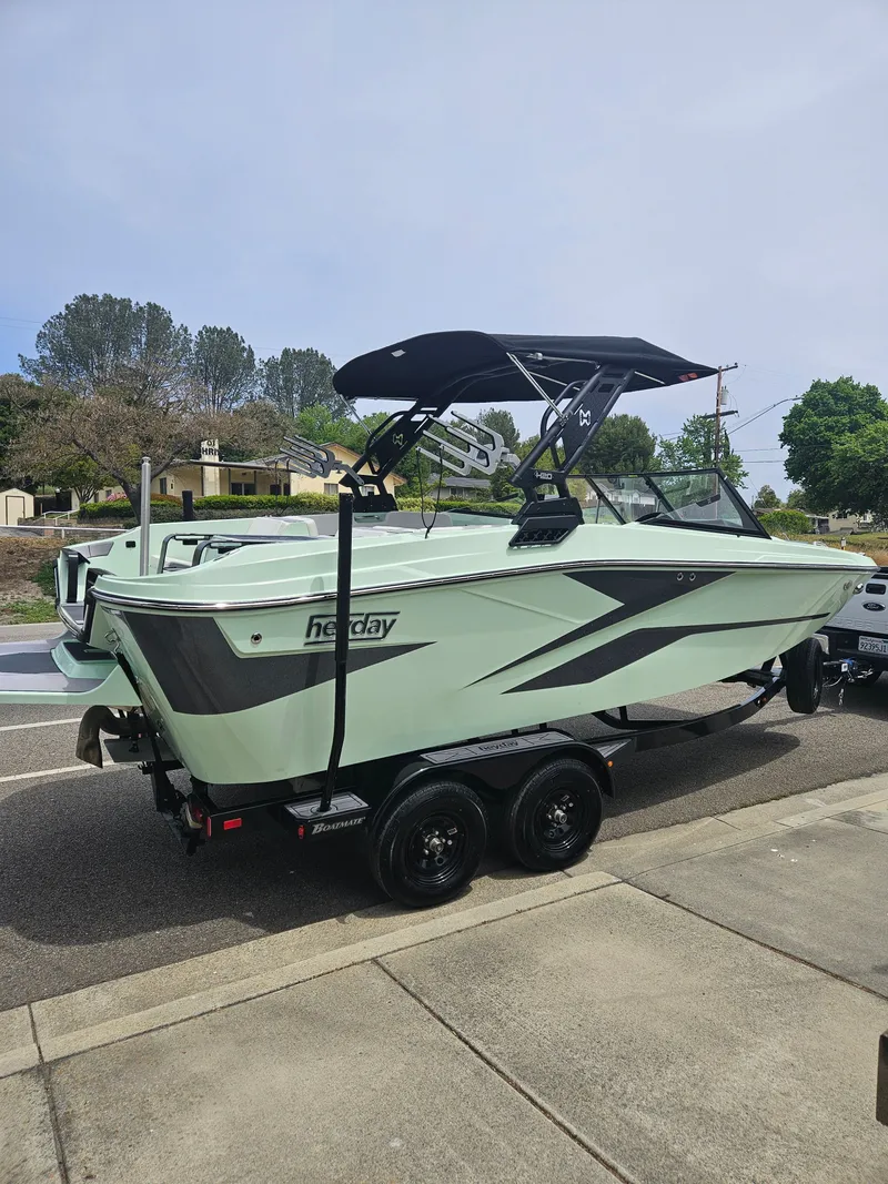 Slide: The Image of Heyday Wake Boats H20 2023 - 13