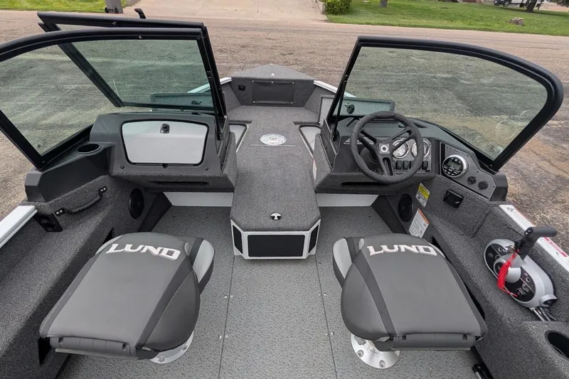 Slide: The Image of LUND 1775 ADVENTURE Fishing Boat KANSAS - 11