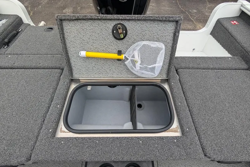 Slide: The Image of LUND 1775 ADVENTURE Fishing Boat KANSAS - 8