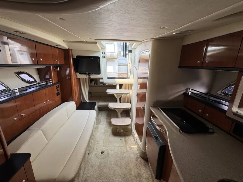 Slide: The Image of Sea Ray 310 Sundancer 2007 - 11