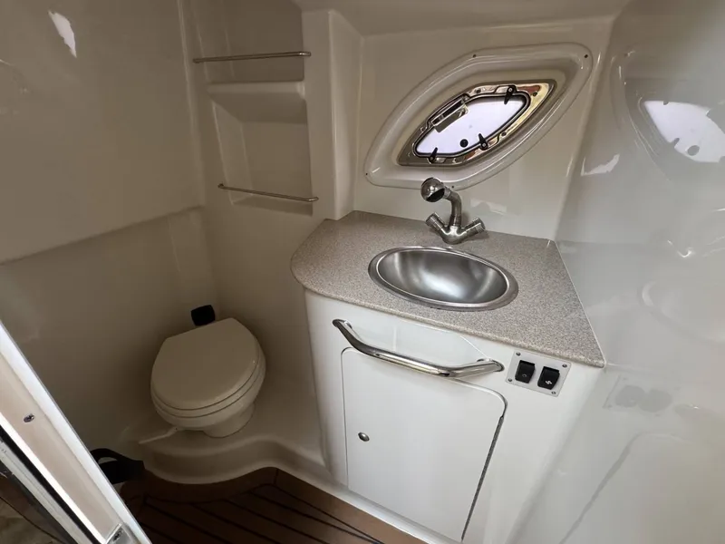 Slide: The Image of Sea Ray 310 Sundancer 2007 - 12