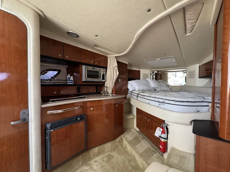 Slide: The Image of Sea Ray 310 Sundancer 2007 - 13