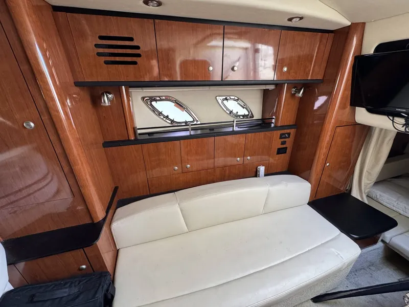 Slide: The Image of Sea Ray 310 Sundancer 2007 - 16