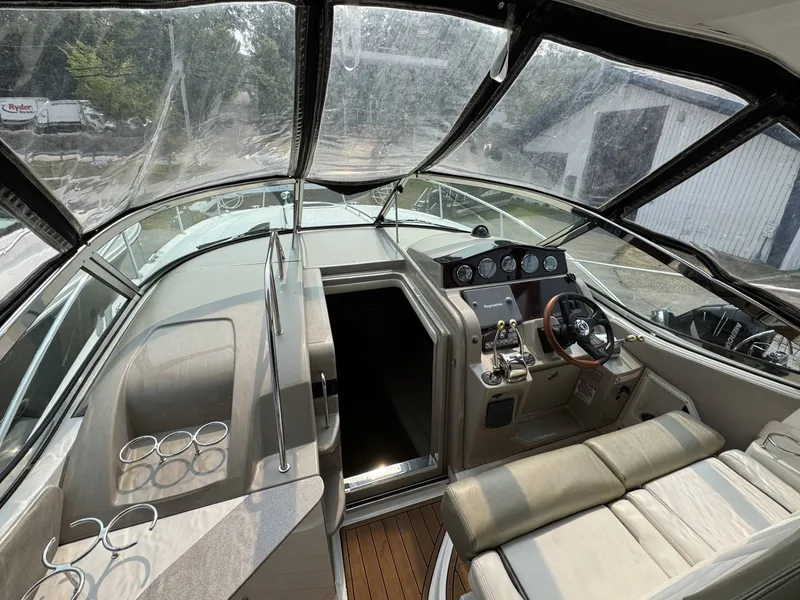 Slide: The Image of Sea Ray 310 Sundancer 2007 - 9