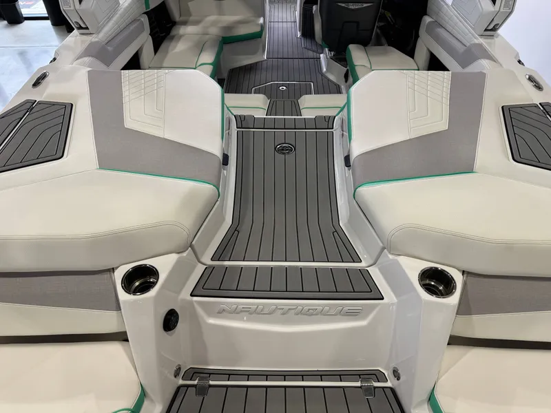 Slide: The Image of Nautique Super Air Nautique G21 2022 - 10