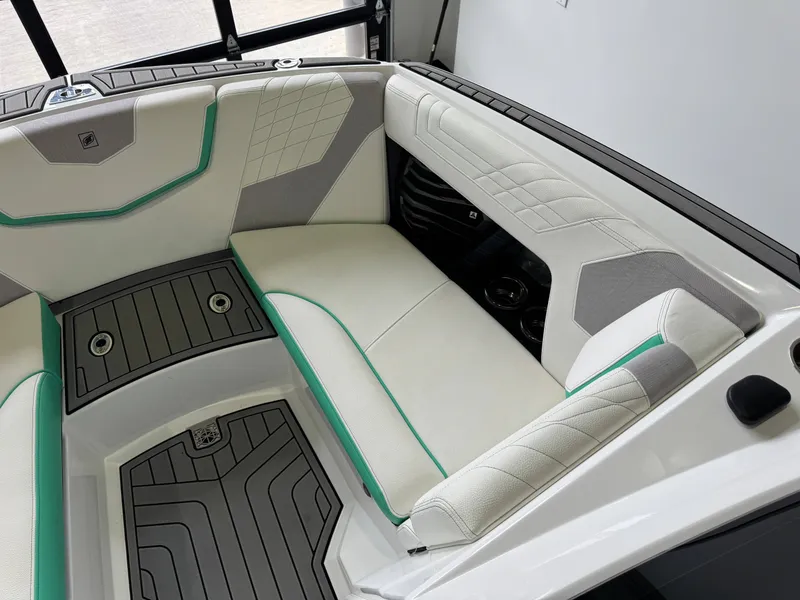 Slide: The Image of Nautique Super Air Nautique G21 2022 - 18