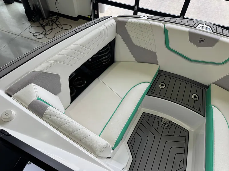 Slide: The Image of Nautique Super Air Nautique G21 2022 - 19