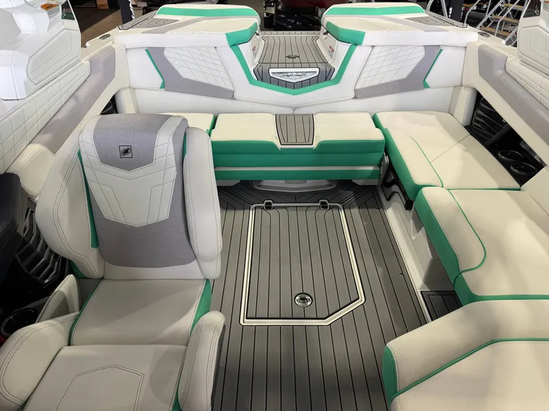 Slide: The Image of Nautique Super Air Nautique G21 2022 - 22