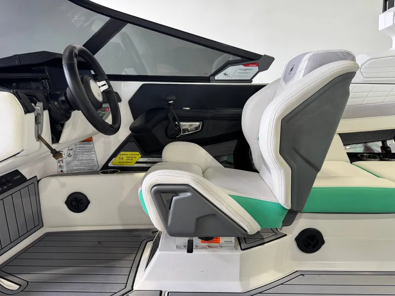 Slide: The Image of Nautique Super Air Nautique G21 2022 - 23