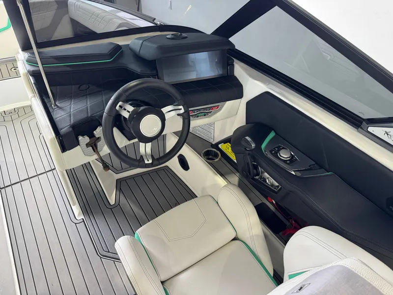 Slide: The Image of Nautique Super Air Nautique G21 2022 - 25