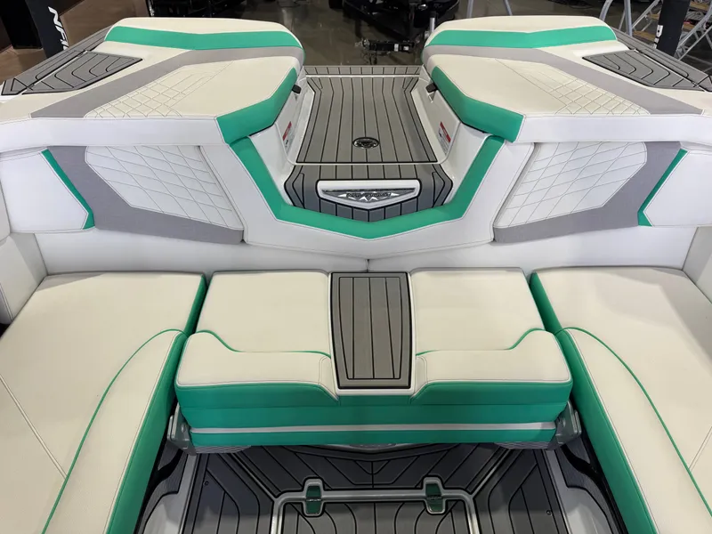 Slide: The Image of Nautique Super Air Nautique G21 2022 - 27