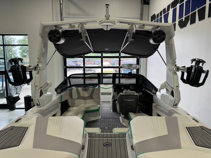 Slide: The Image of Nautique Super Air Nautique G21 2022 - 9