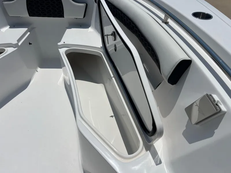 Slide: The Image of Tidewater 232 LXF 2025 - 15