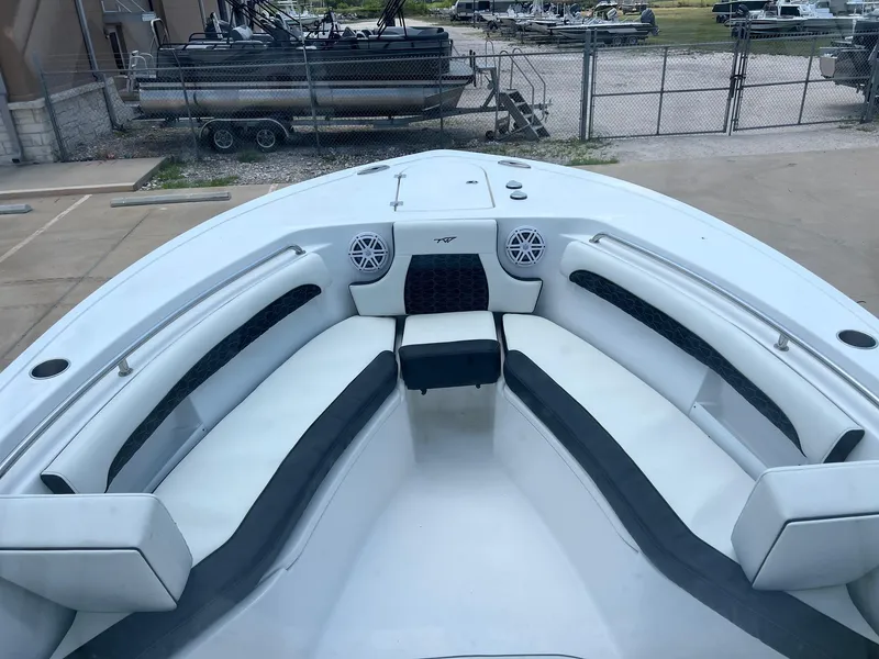 Slide: The Image of Tidewater 232 LXF 2025 - 16