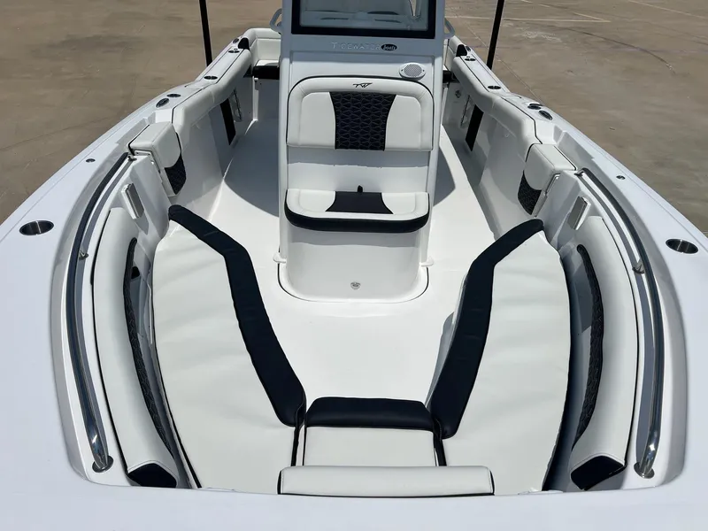 Slide: The Image of Tidewater 232 LXF 2025 - 18