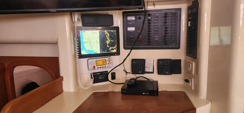 Slide: The Image of Navigation and control panel inside a 2007 Leopard 43 catamaran. - 26
