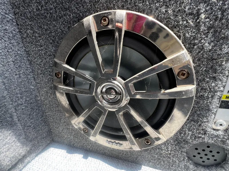 Slide: The Image of Close-up of a speaker in a 2007 Lund 1800 Pro-V SE boat. - 23