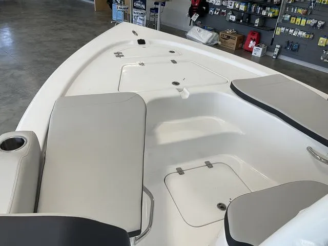 Slide: The Image of Sea Pro 210 Bay Boat 2025 - 8