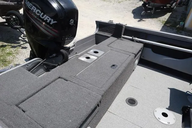 Slide: The Image of Lowe FS 1700 2019 - 2