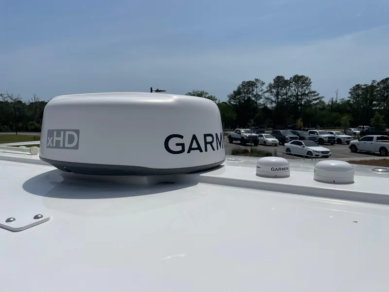 Slide: The Image of Garmin xHD radar on 2021 Regulator 26XO boat under clear sky. - 36