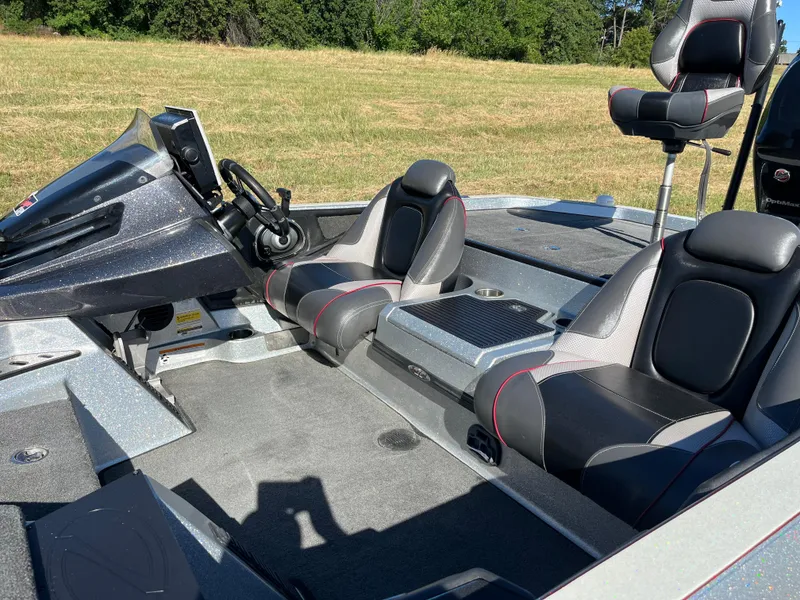 Slide: The Image of Ranger Z520 2016 - 54