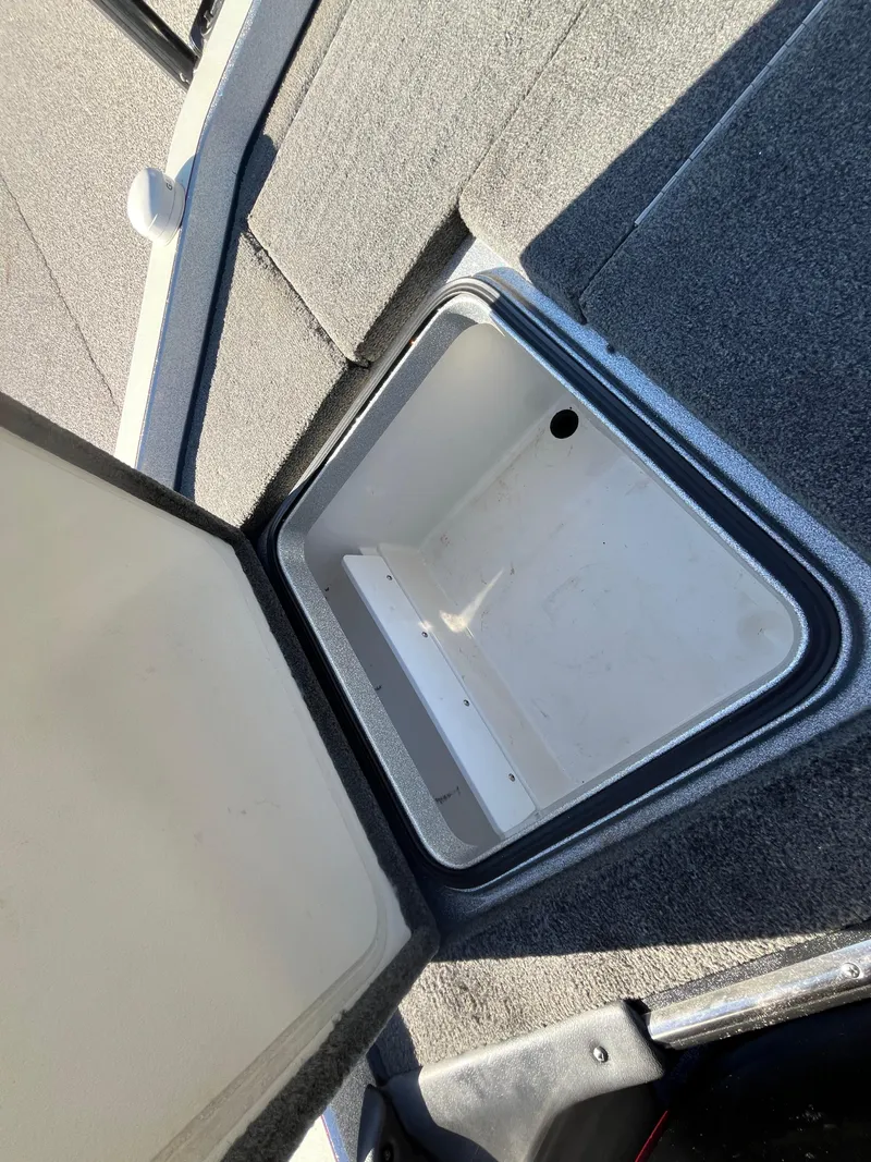 Slide: The Image of Ranger Z520 2016 - 76