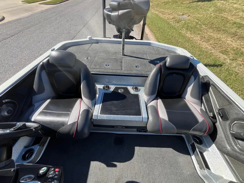 Slide: The Image of Ranger Z520 2016 - 80