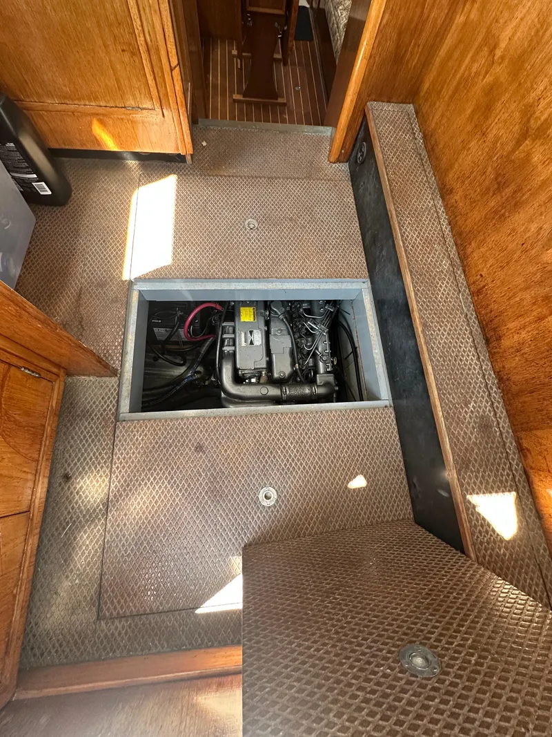 Slide: The Image of Fisher 34 Pilothouse Ketch 1985 - 76