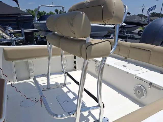 Slide: The Image of NauticStar 2102 XS Legacy 2019 - 18