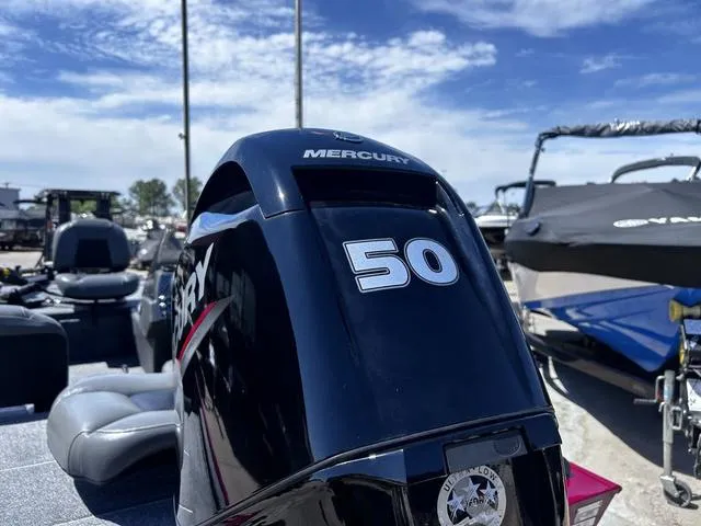 Slide: The Image of Tracker Bass Tracker Classic XL 2024 - 6