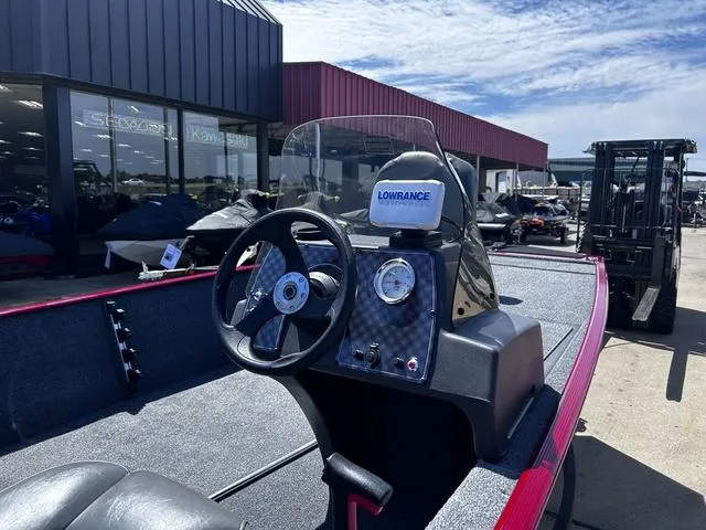 Slide: The Image of Tracker Bass Tracker Classic XL 2024 - 8