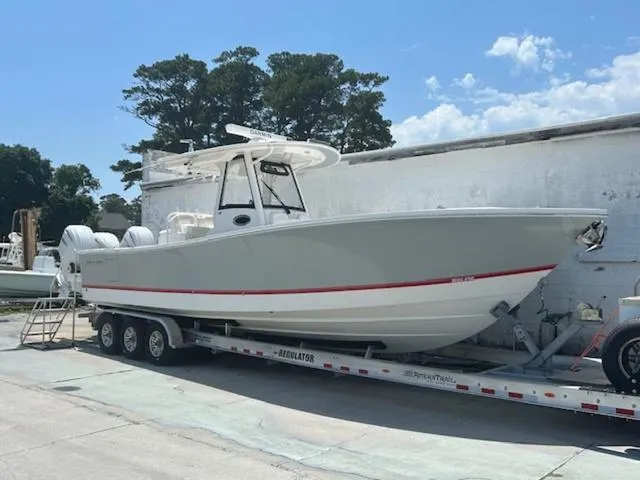 The Image of Regulator Marine 34 2022 - 1