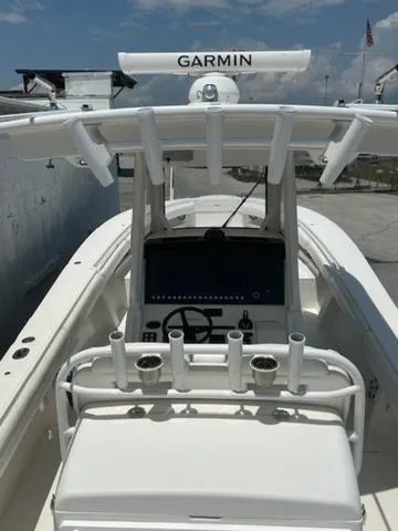 Slide: The Image of Regulator Marine 34 2022 - 4