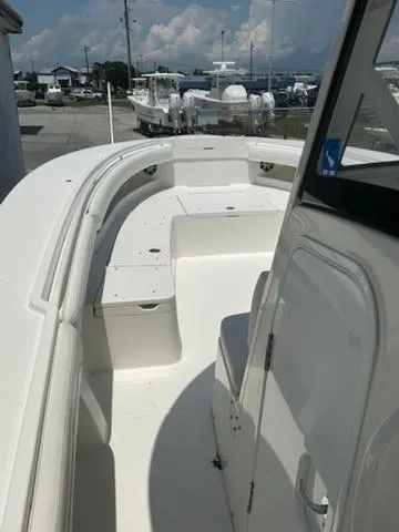 Slide: The Image of Regulator Marine 34 2022 - 6