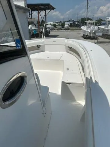 Slide: The Image of Regulator Marine 34 2022 - 7