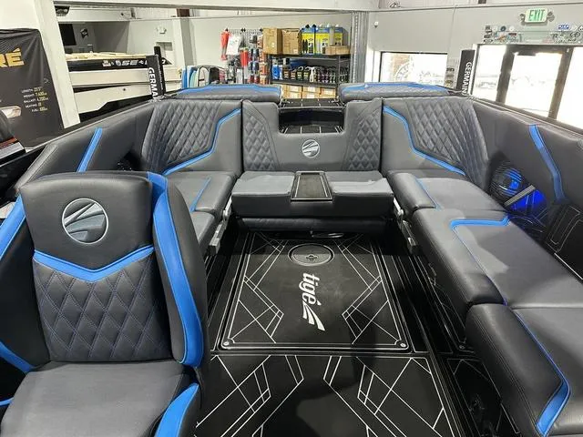 Slide: The Image of Tigé 24RZX 2025 - 15