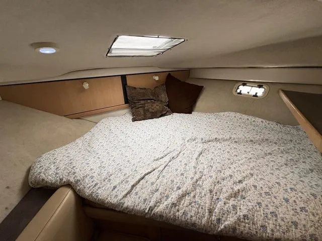 Slide: The Image of Bayliner 3258 1998 - 16