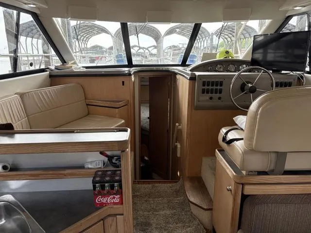 Slide: The Image of Bayliner 3258 1998 - 19